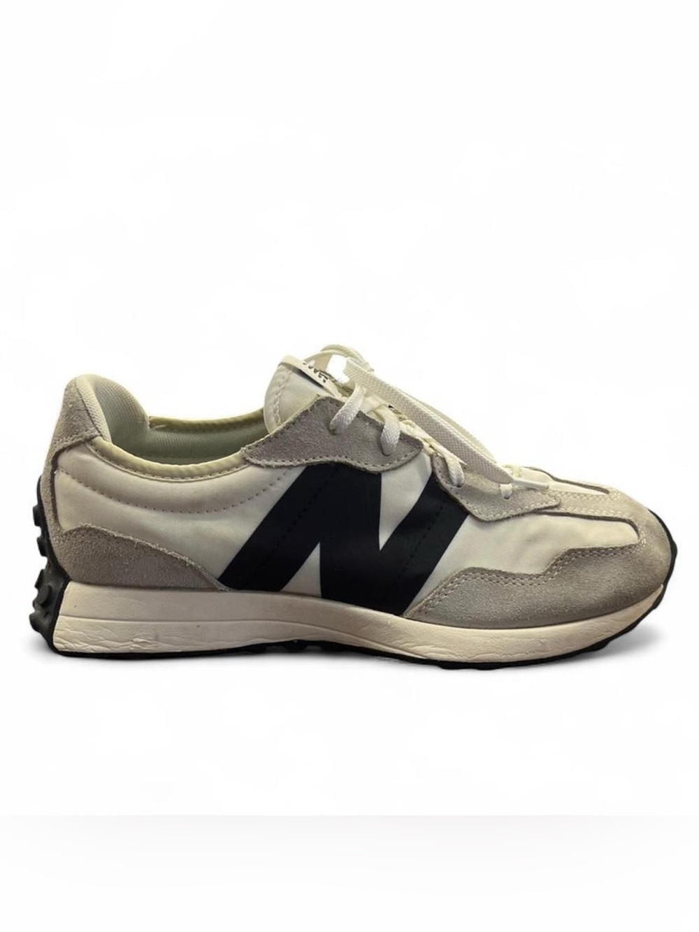 New Balance 327 Running shoes Mens size 7 women’s size 8:5